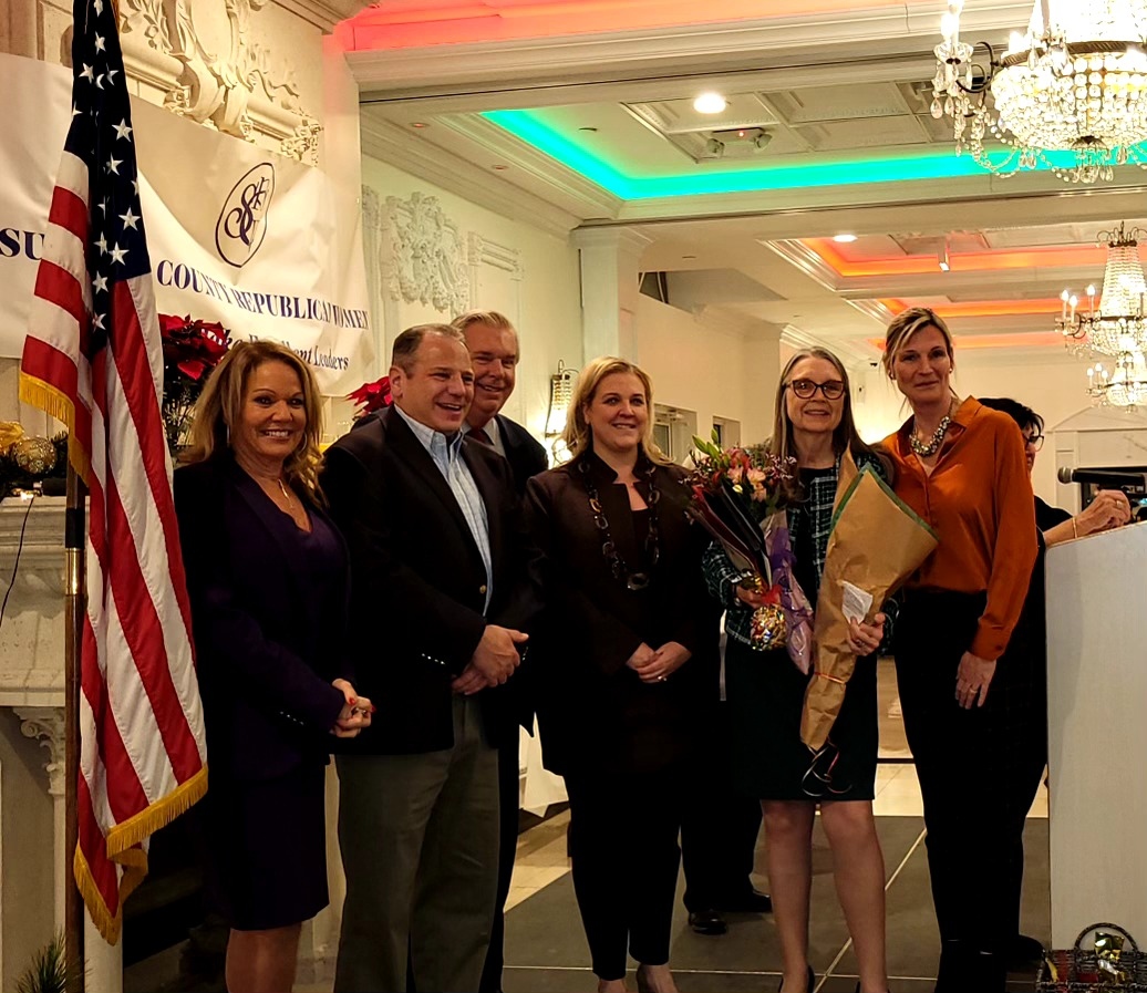 Debbie Adams-Kaden Honored at Suffolk County Republican Women’s Annual Holiday & Volunteer Award Dinner